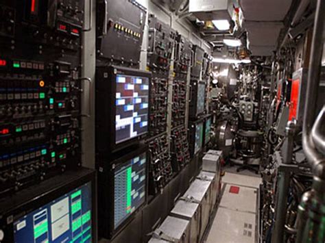 Inside Submarine Control Room | Virginia Class Submarine Inside Virginia-class submarine ...