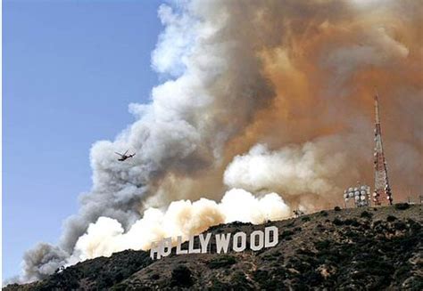 the studiotour.com - Universal Studios Hollywood - Backlot Fires and Storms