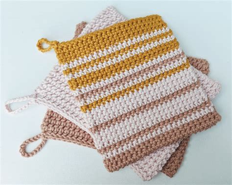 Crochet Thermal Stripes Potholder - My Crochet Space