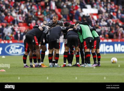 Rayo Vallecano players during the La Liga match between Granada CF and ...