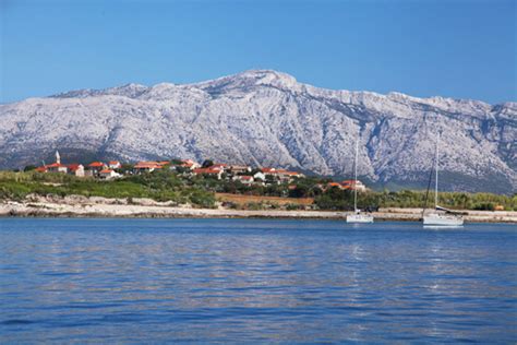 Hiking Croatia - coastal paths with the scent of lavander