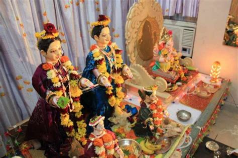 Know about the festival of celebrating Gauri Pujan | NewsTrack English 1