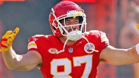 Travis Kelce addresses relationship with Taylor Swift after pop star's ...