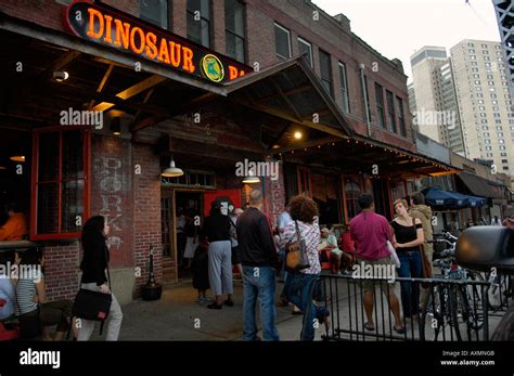 Dinosaur BBQ in Harlem in NYC Stock Photo - Alamy