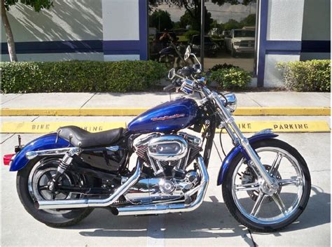 Buy 2006 Harley-Davidson XL 1200C - Sportster 1200 on 2040-motos