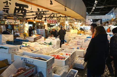 Tsukiji fish market explore + Sushi making experience tour: Tsukiji fish market explore + Sushi ...