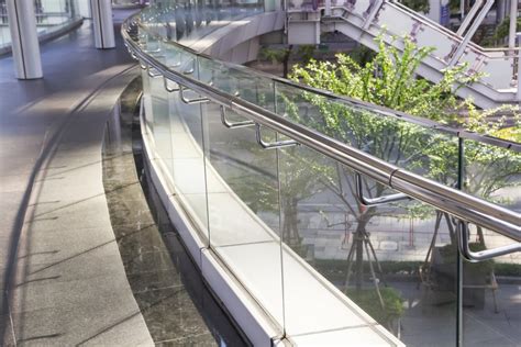 Why choose a stainless steel railing system?