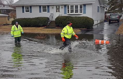 Photos: Flooding in Lowell - The Boston Globe