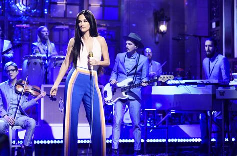 Kacey Musgraves Performs ‘Slow Burn’ & ‘High Horse’ on ‘SNL’: Watch – Billboard