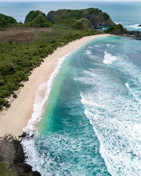 15 Best Beaches in Lombok | Don't Forget To Move | Lombok, Beach ...