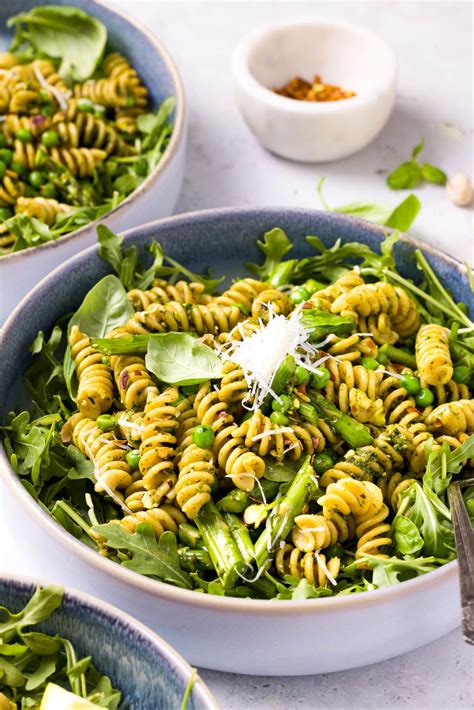 Pesto Pasta with Asparagus and Peas – Nature's Gateway