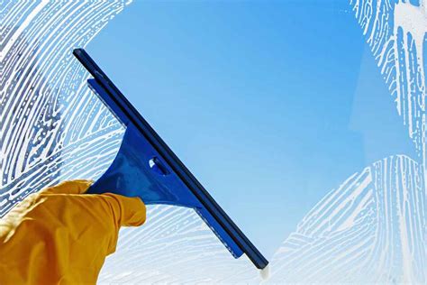 What is the Best Professional Squeegee for Cleaning Windows? - Window Hero