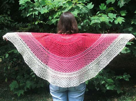 Pi Shawl Knitting: 10 Half Pi Shawls to Knit — Blog.NobleKnits | Shawl knitting patterns, Shawl ...