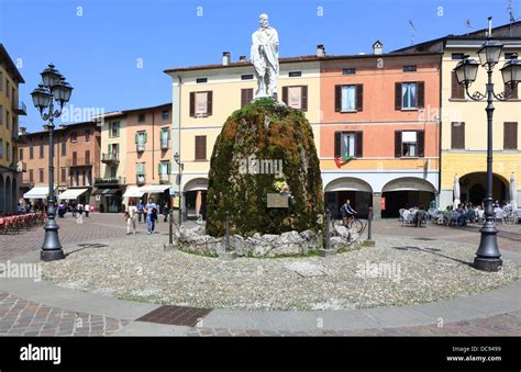 Italy, Lombardy, Lake Iseo, Iseo Town, Piazza Garibaldi Stock Photo - Alamy