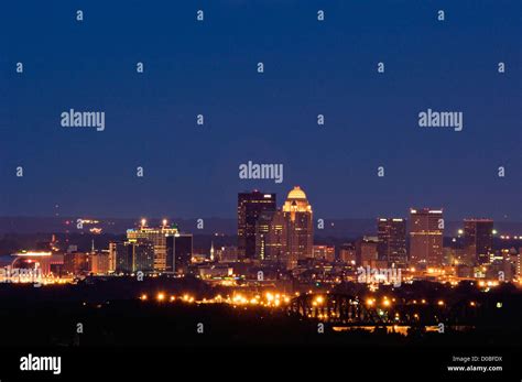 Louisville skyline hi-res stock photography and images - Alamy