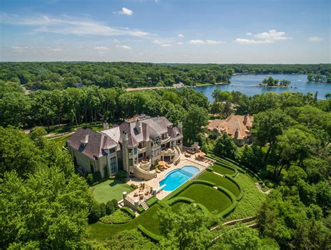 Unrivaled Lake Minnetonka Estate in Deephaven, MN, United States for sale on JamesEdition