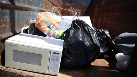 How to Recycle Microwave Ovens [4 Easy Ways To Recycle]