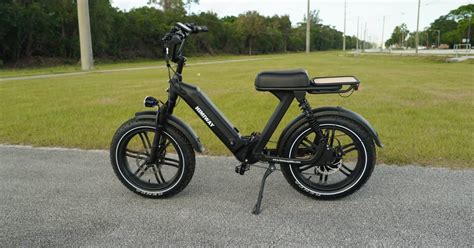 Himiway Escape e-bike review: A fast, powerful and cheap electric moped