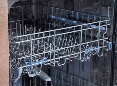 5 Reasons Why Dishwasher Door Is Not Closing Properly- Easy Fix! - How ...