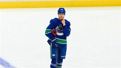 Elias Pettersson’s injury could be season-ending - Vancouver Is Awesome