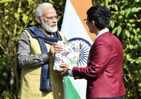 PM Narendra Modi awards a Young Indian Entrepreneur for Cryptocurrency ...