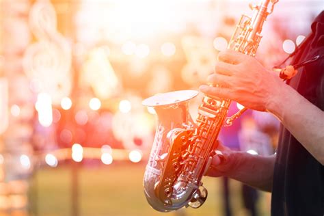 Clarinet Embouchure Vs Saxophone: Understanding the Key Differences - PlayWoodwinds