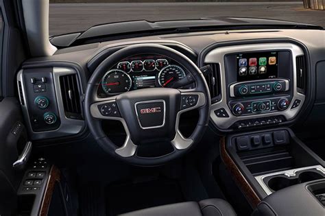 2018 GMC Sierra 2500HD Pictures - 112 Photos | Edmunds