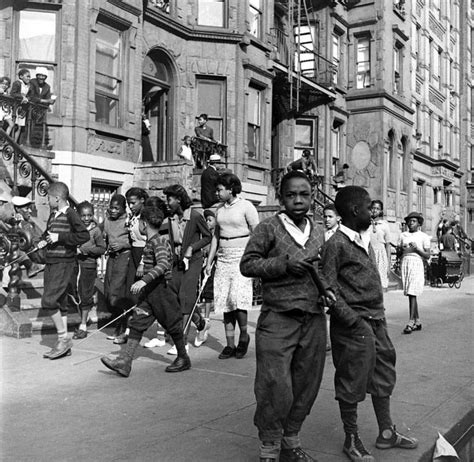 Harlem 124th street NYC, 1920 : r/OldSchoolCool