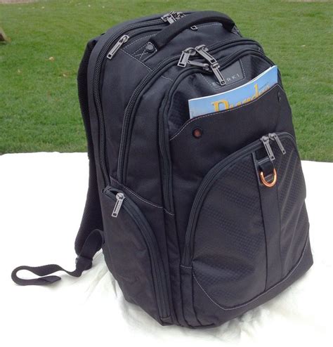 Everki Atlas checkpoint friendly laptop adaptable business backpack review - The Gadgeteer