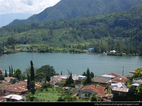 Photograph Galery of Indonesia: Sarangan Lake East Java