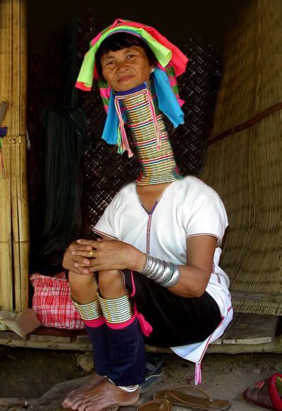 "GIRAFFE WOMEN"-LONG NECK WITH A RING:: YOU CAN'T BELIEVE IT'S THE AMAZING KAYAN CULTURE FROM ...