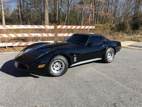 1980 Black Chevrolet C3 Corvette Stingray | Corvette stingray, Corvette, Corvette classic