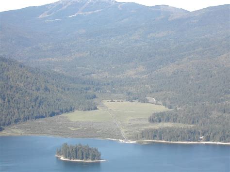 Aerial tour of Spirit Lake Idaho