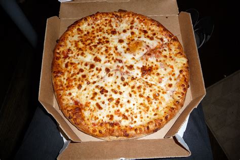 Domino's Pizza | Small hand-tossed cheese pizza | The Pizza Review | Flickr