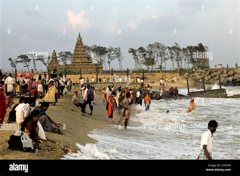 Shore temple, Mahabalipuram beach near Chennai; Madras, Tamil Nadu, South India, India. Unesco’s ...