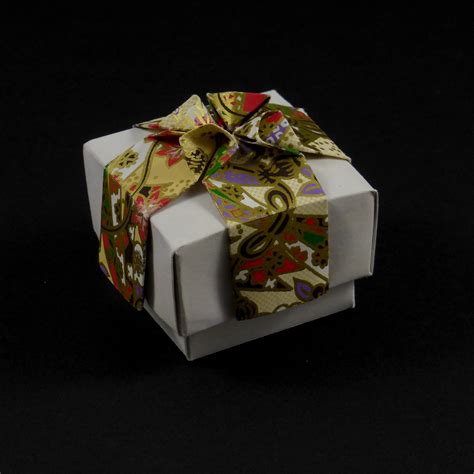 Box with Ribbon Bow | Box with a ribbon bow, constructed usi… | Flickr