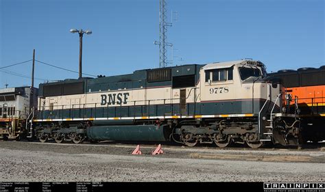 The BNSF Photo Archive - SD70MAC #9778