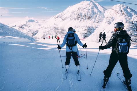 Video: Skiing In The Alps, Montgenevre, France - Hand Luggage Only ...