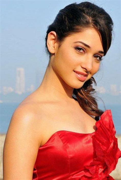 Himmatwala: Sexy Tamanna's Sweet Photos - Indiatimes.com