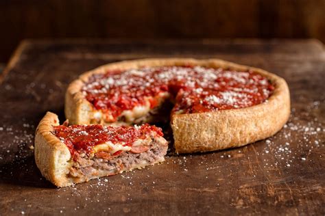 12 Best Places for Deep-Dish Pizza in Chicago | Chicago style deep dish ...