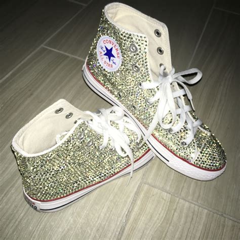 Pin van Tiffany Chimere op Bling Sneakers