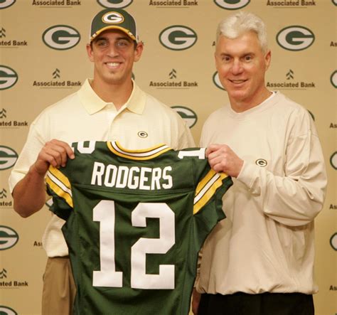 Video: How Aaron Rodgers fell to the Green Bay Packers in the 2005 NFL draft