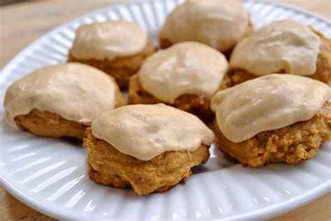 little bits: Frosted Pumpkin Cookies {recipe}