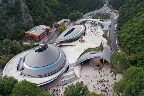 Jiuzhai Valley Visitor Center / THAD | ArchDaily