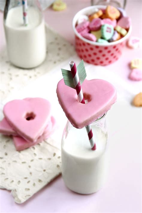 27 Best Heart-Shaped Cookies & Desserts - Valentine's Day Treats - Country Living