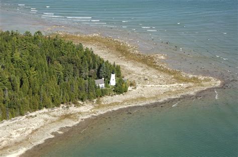 Old Presque Isle Lighthouse in Presque Isle, MI, United States - lighthouse Reviews - Phone ...