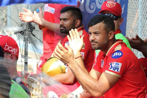 Mayank Agarwal claps in the dugout | ESPNcricinfo.com