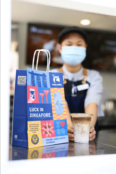 luckin coffee, the "Starbucks of China" is finally open with its famous coconut lattes