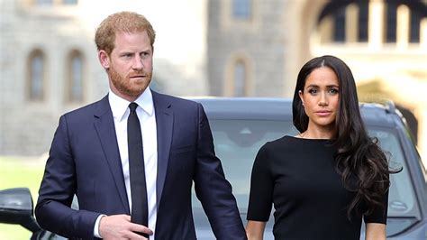 Prince Harry and Meghan Markle intimately detail why they left the Royal Family | Vogue France