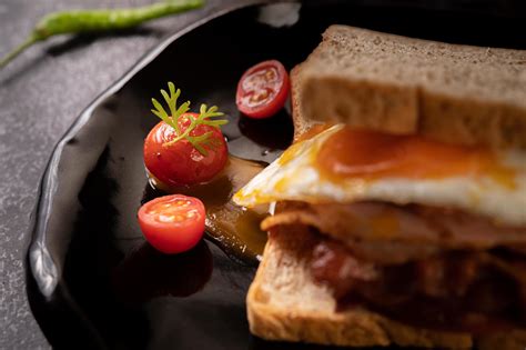 Fried egg sandwich 1827335 Stock Photo at Vecteezy